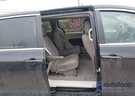 2021 Chrysler Voyager Lx из США, поврежденный, VIN 2C4RC1CG7MR519717